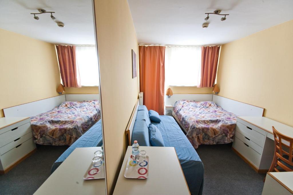 Basic Triple Room